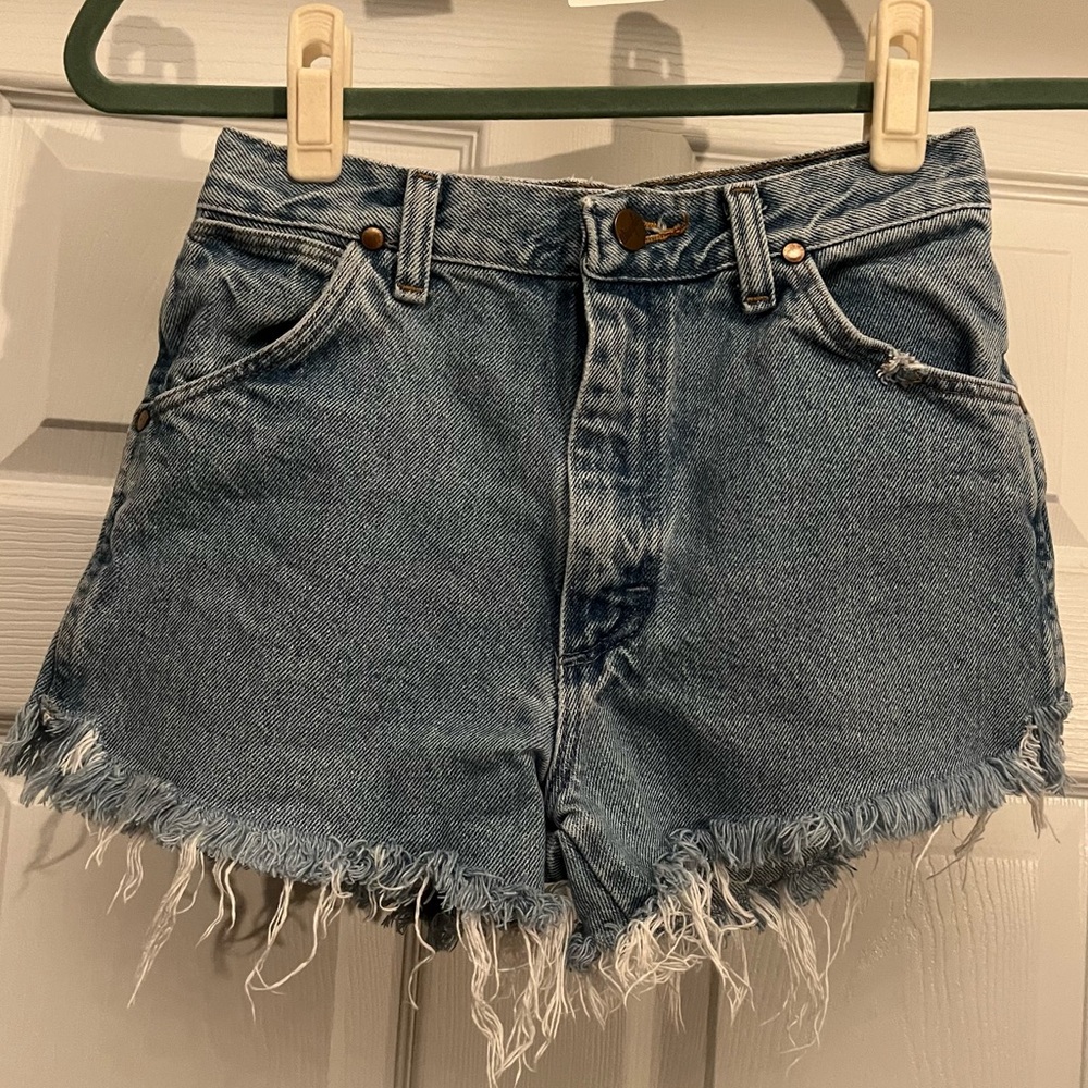 Wrangler Distressed Denim Shorts!